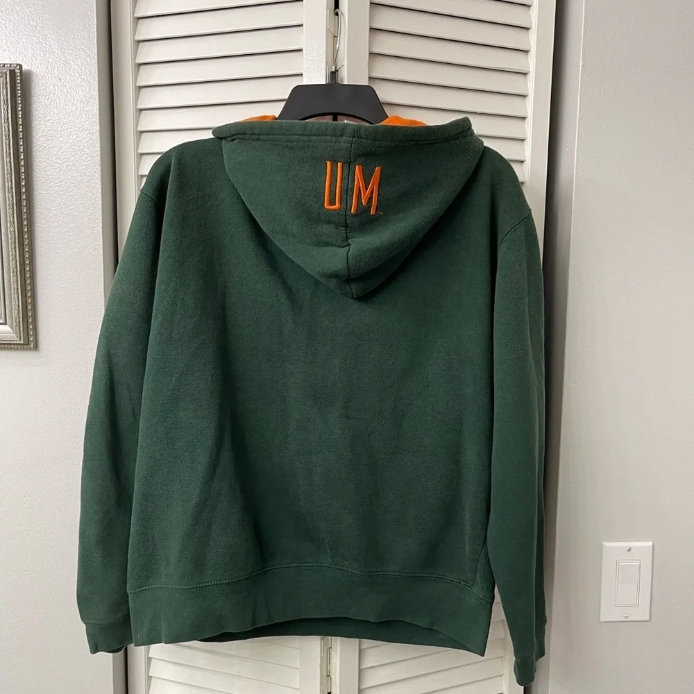 UM Hoodie (size M) - Picture 4 of 5